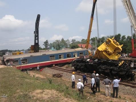 Hiện trường vụ tai nạn đường sắt nghiêm trọng tại Quảng Trị