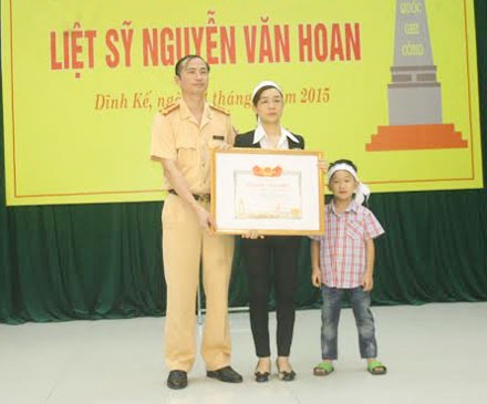Liệt sĩ Nguyễn Văn Hoan mới đây đã được trao bằng Tổ quốc ghi công