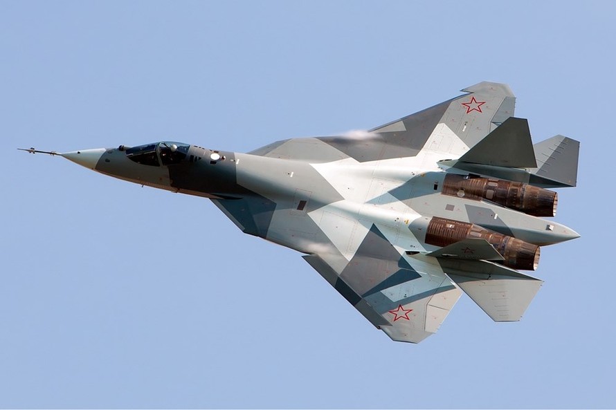 Vì sao Nga chưa bán tiêm kích tàng hình Su T-50?