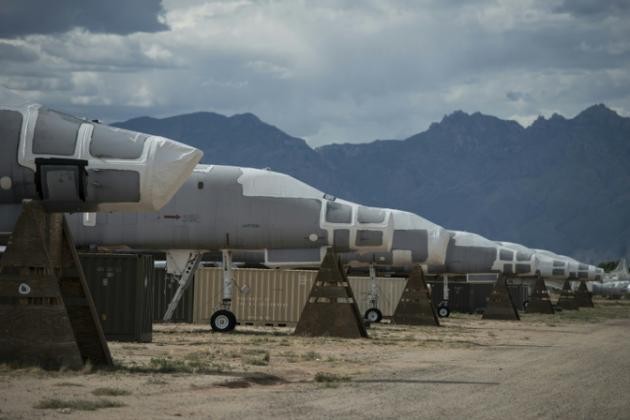 Máy bay ném bom Rockwell B-1 Lancer tại cơ sở bảo dưỡng Davis-Monthan ở Tucson, Arizona (ảnh: AFP)
