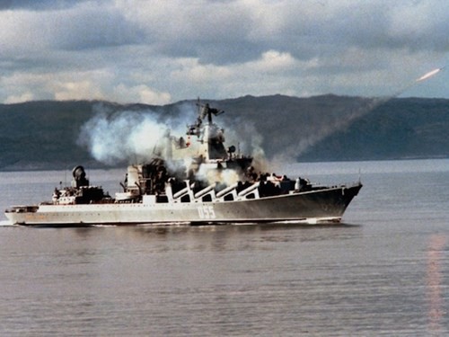 Tàu tuần dương Marshal Ustinov của hạm đội phương Bắc (Nga) 