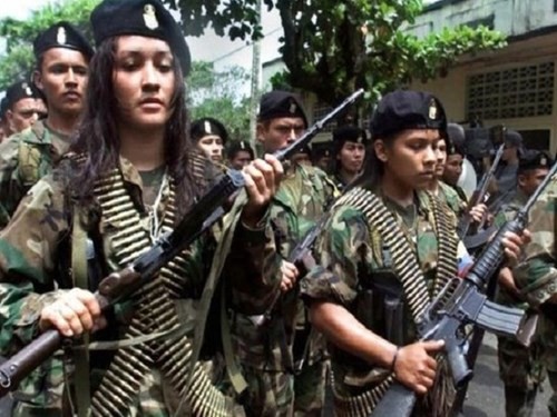 Nữ tay súng của FARC bị buộc phá thai để tiếp tục chiến đấu