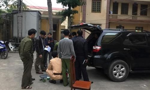 Công an khám nghiệm phương tiện tài xế Nguyễn Viết Hoàng dùng để chặn xe 'làm luật'