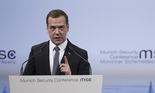 Thủ tướng Nga Dmitry Medvedev phát biểu tại Diễn đàn An ninh Munich tổ chức ở Munich, Đức, ngày 13/2. Ảnh: Reuters.