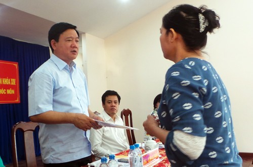 Cử Tri Nguyễn Thị Nhạn gửi đơn phản ánh trực tiếp đến Bí thư Thành ủy Đinh La Thăng. Ảnh: Thiên Ngôn