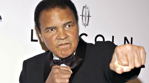 Huyền thoại quyền anh Muhammad Ali qua đời ở tuổi 74