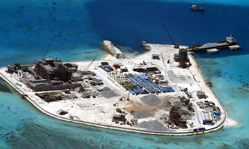 Đảo nhân tạo Trung Quốc bồi đắp phi pháp trên Biển Đông. Ảnh: CSIS 