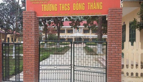 Ban giám hiệu Trường THCS Đồng Thắng cho học sinh nghỉ học để giáo viên đi lễ chùa. Ảnh:L.S.
