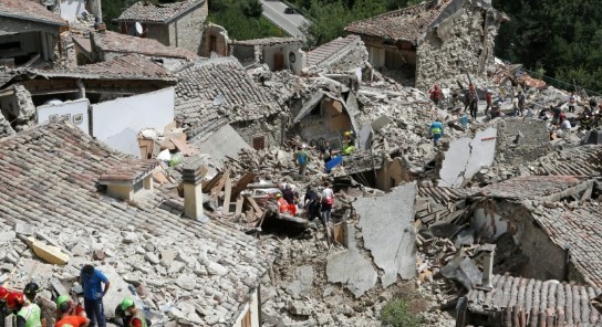 1001 thắc mắc: Làm thế nào để sống sót khi động đất xảy ra?
