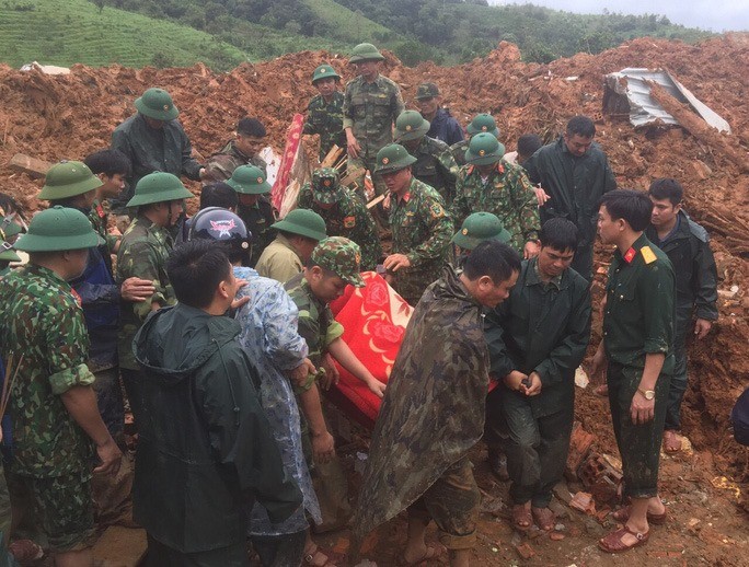 Tìm thấy 22 thi thể cán bộ chiến sĩ bị vùi lấp ở Quảng Trị