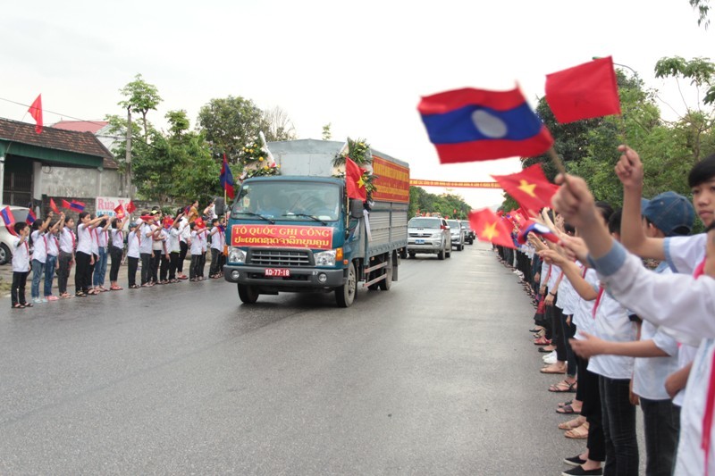  Đón 98 hài cốt liệt sỹ hy sinh tại Lào về với đất mẹ