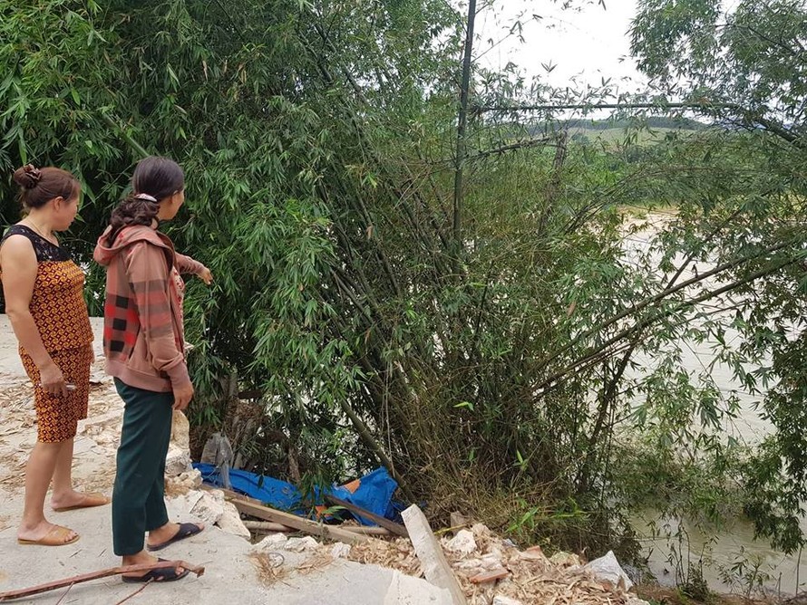 Sạt lở đất nghiêm trọng ở Nghệ An: Dân tố do thủy điện xả lũ