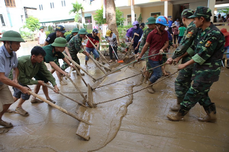 Trình trung ương hỗ trợ hơn 350 tỷ đồng khắc phục hậu quả lũ lụt 