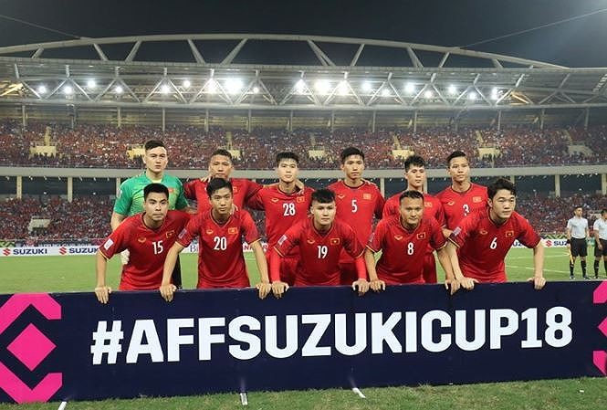Tỉnh đoàn Nghệ An lắp màn hình led 70m2 cổ vũ chung kết AFF Cup