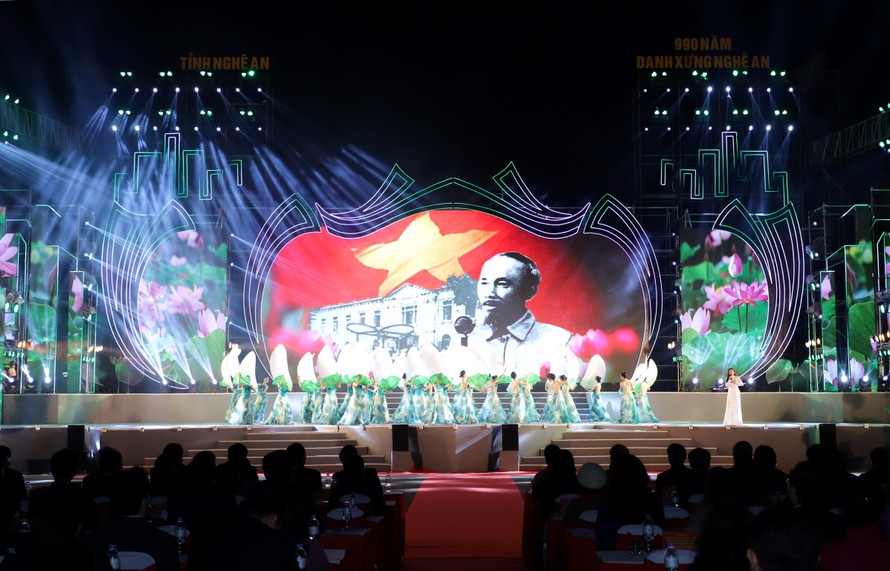 Chủ tịch Quốc hội: Truyền thống lịch sử văn hóa xứ Nghệ sẽ tạo Kỳ tích sông Lam