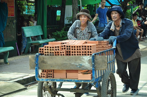 " Trúng số" của đạo diễn Dustin Nguyễn bất ngờ được giải vàng