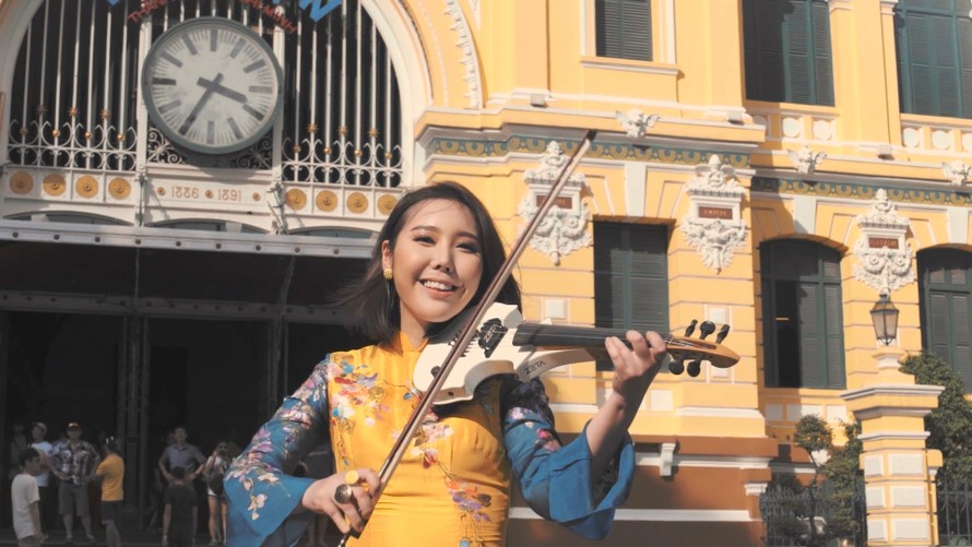 Nghệ sỹ violin Hàn Quốc ra mắt "Xin chào Việt Nam"