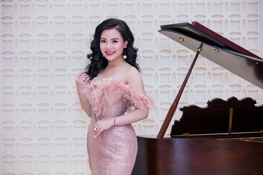 Nguyễn Thu Trang đại diện Việt Nam dự Hoa hậu Quý bà châu Á 2017