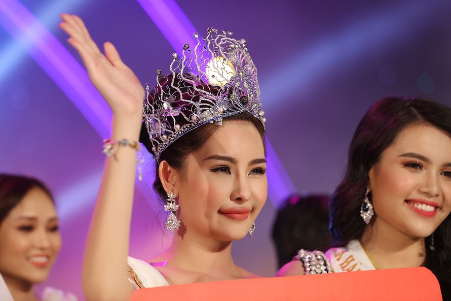 Hoa hậu Đại dương Việt Nam 2017 vướng nghi án thẩm mỹ
