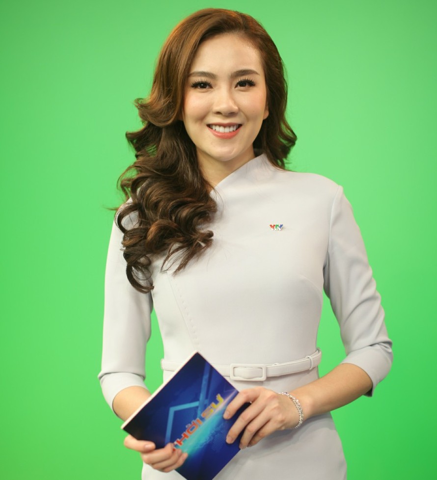 Mai Ngọc chuẩn bị lên sóng bản tin thời sự mới Việt Nam hôm nay