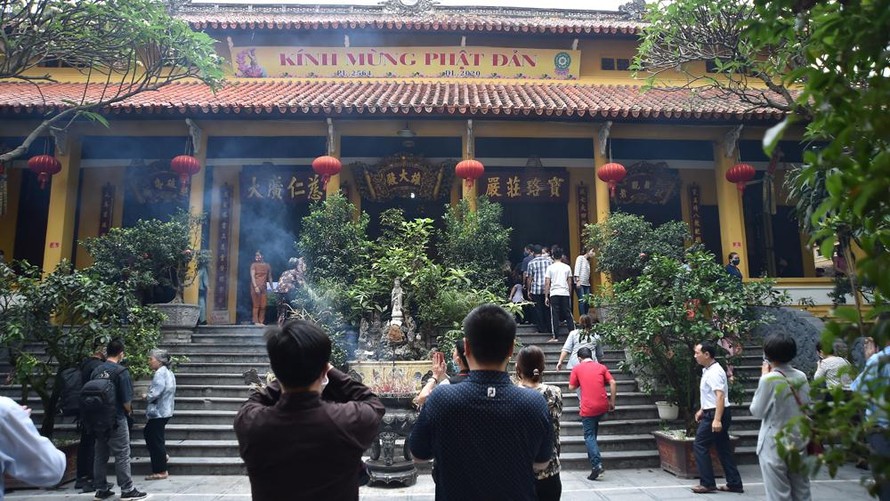 Giáo hội Phật giáo Việt Nam cho phép các chùa hoạt động bình thường, tạm chưa đón khách quốc tế và Việt Kiều. Ảnh: HOÀNG MẠNH THẮNG