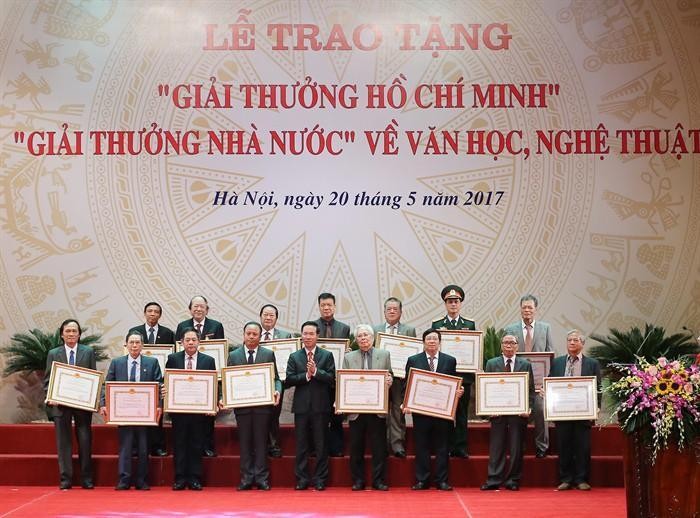Thành lập hội đồng về xét tặng giải thưởng Hồ Chí Minh, giải thưởng Nhà nước về VHNT năm 2021