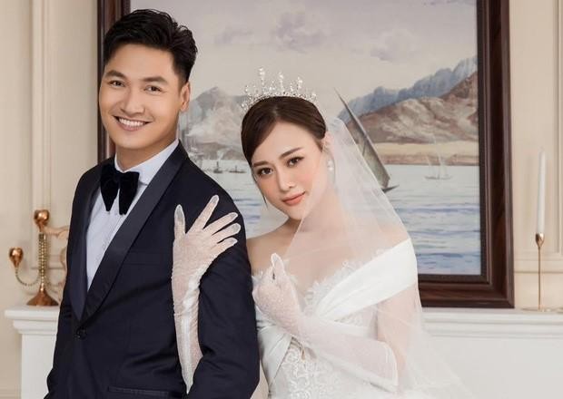 Bộ ảnh cưới gây sốt của bộ đôi Nam-Long "Hương vị tình thân"