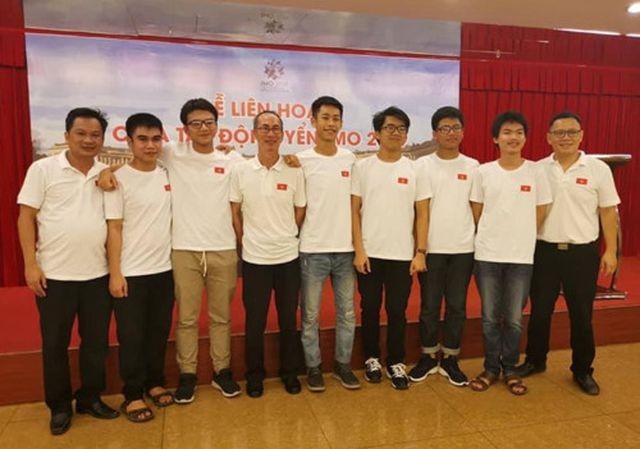 Đội tuyển tham dự Olympic Toán quốc tế của Việt Nam năm nay. 