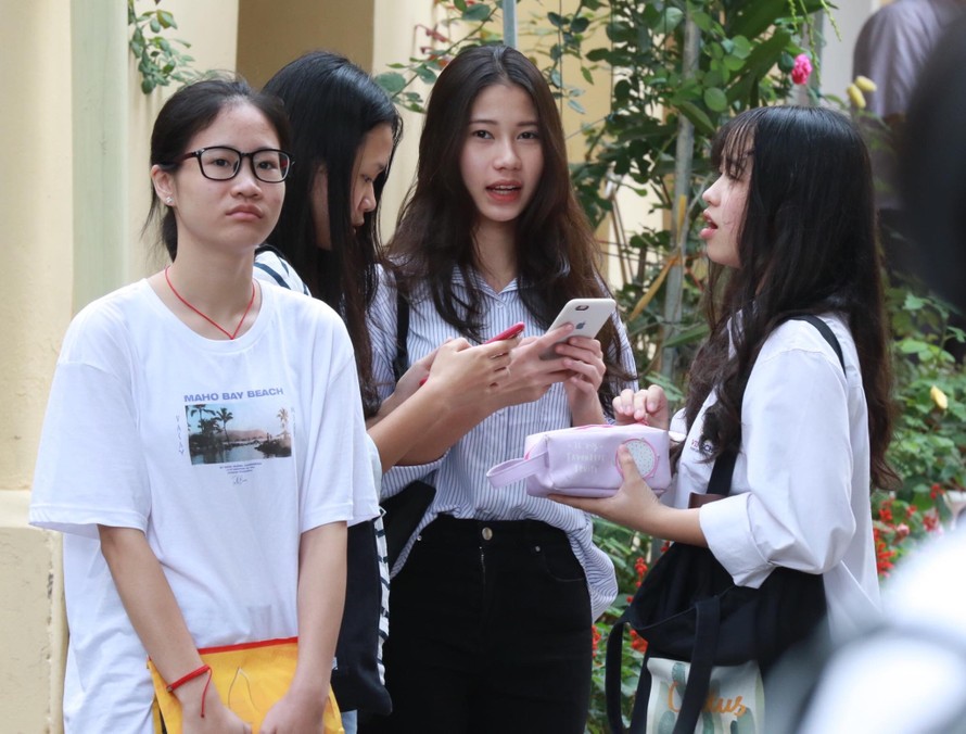 Thí sinh tham dự kỳ thi tuyển sinh lớp 10 năm học 2019-2020 của Hà Nội.