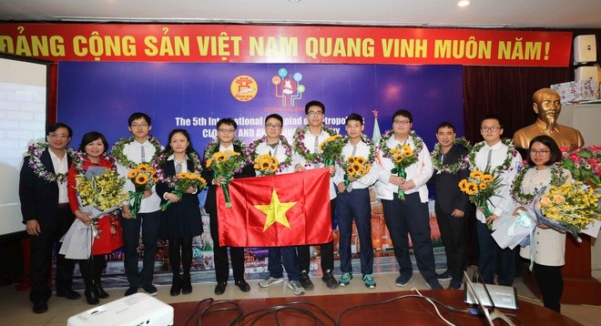 Học sinh Hà Nội dự thi Olympic Quốc tế.