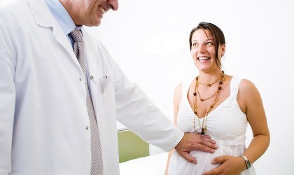Mẹ bầu khám thai: Siêu âm thôi chưa đủ!