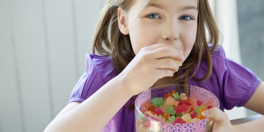 Trẻ ăn nhiều đường tăng nguy cơ mắc nhiều bệnh sau này