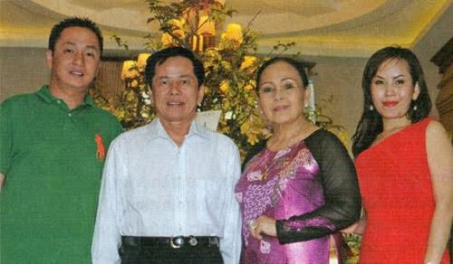 Vợ chồng doanh nhân Lê Văn Kiểm, Trần Cẩm Nhung và hai người con