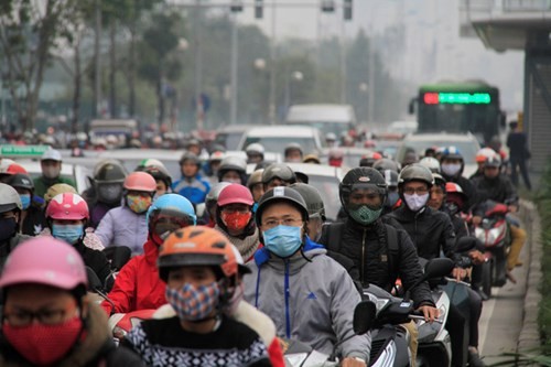 Giảm ùn tắc Hà Nội: Tăng phí thật cao đỗ xe trên lòng đường