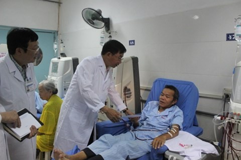 Hà Nội yêu cầu 5 bệnh viện đón bệnh nhân chạy thận từ Hoà Bình