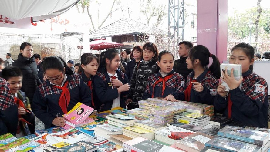 Hà Nội: Phố sách Xuân bán được trên 8 vạn bản sách, doanh thu 4 tỉ