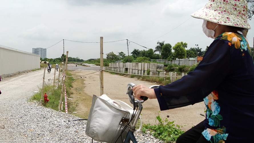 Ngổn ngang tuyến đường đổi bằng 180 ha 'đất vàng' ở Hà Nội 