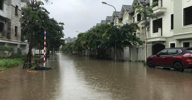 'Làng biệt thự' tiền tỷ tại Hà Nội: Sắp hết cảnh lụt lội
