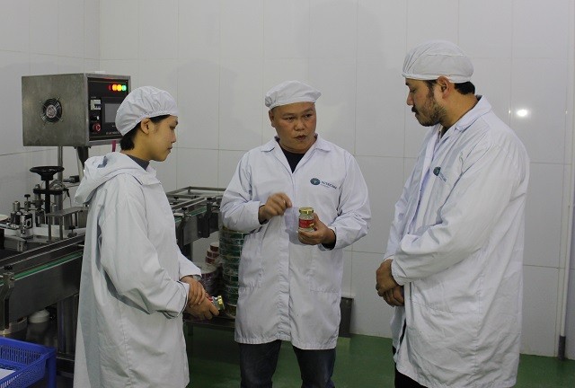 Trao đổi về sản phẩm tại Vườn ươm Doanh nghiệp Chế biến và Đóng gói thực phẩm tại Hà Nội (HBI).