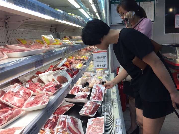Thịt lợn cấp đông tại các siêu thị sẽ được đẩy mạnh dịp Tết.