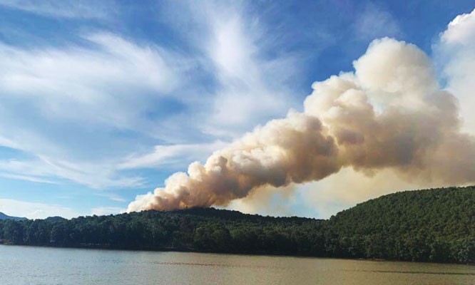 Đám cháy rừng ở Sóc Sơn