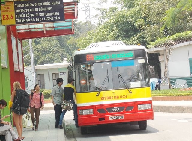 Hà Nội hiện có 112 tuyến buýt và 6 tháng đầu năm 2018 vận chuyển được 221 triệu lượt hành khách