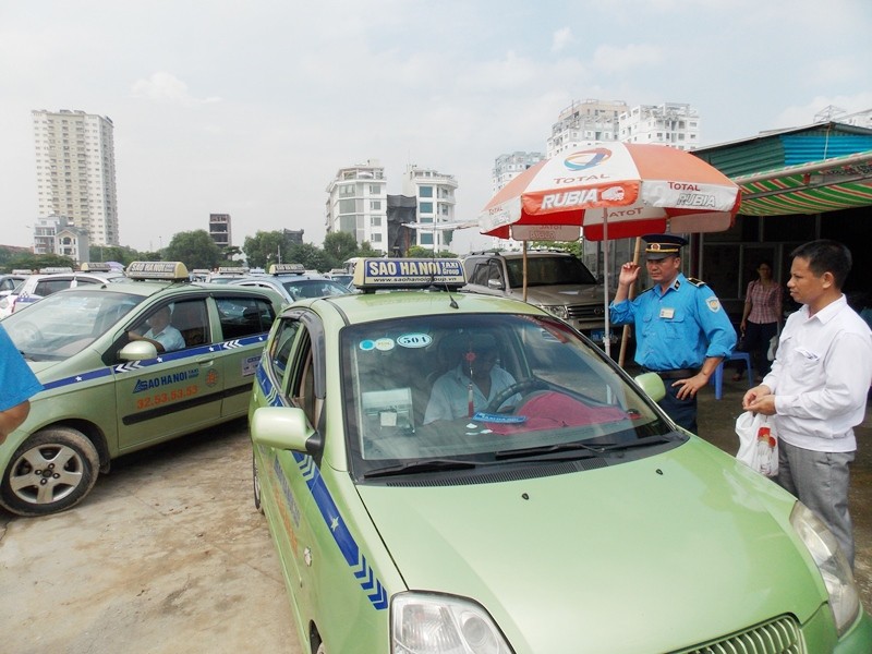 Taxi Hà Nội sẽ mặc đồng phục từ 3 đến 5 màu sơn.