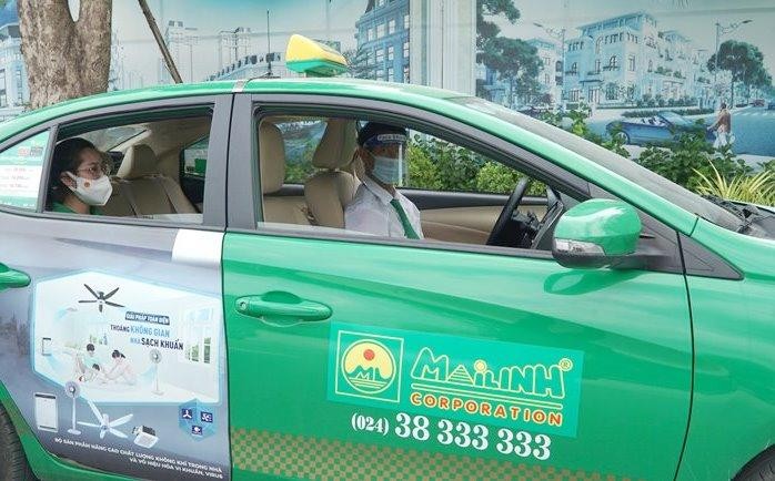 200 taxi Mai Lịnh hỗ trợ người dân Hà Nội đi lại hoạt động trên đường.