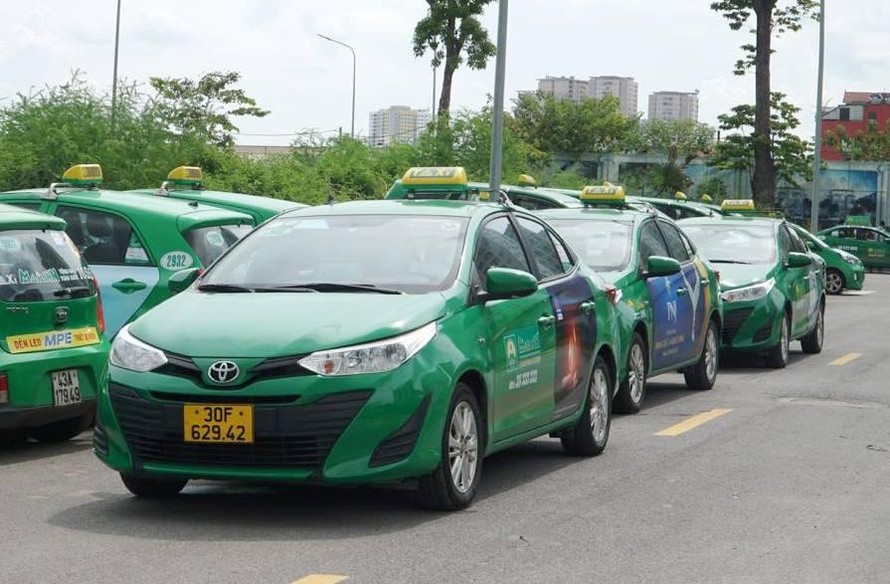 Tháng 7, Hà Nội đã huy động 200 taxi hỗ trợ người dân khi giãn cách.