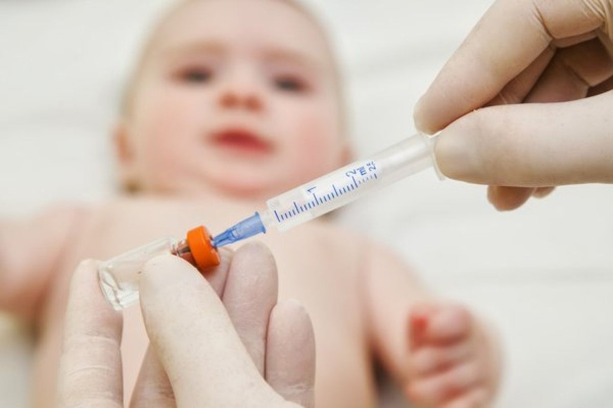 Chương trình Tiêm chủng mở rộng quốc gia đã triển khai chiến dịch tiêm ngừa văc xin sởi- rubella cho trẻ từ 1 đến 14 tuổi, chương trình tiêm chủng vắc xin này cho nhóm 16-17 tuổi cũng đã được thực hiện trên toàn quốc