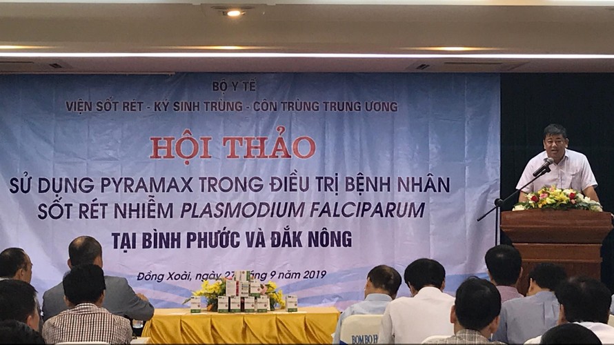 Dự án phòng chống và loại trừ bệnh sốt rét đã quyết định sử dụng thuốc Pyramax để điều trị bệnh nhân mắc sốt rét do Plasmodium falciparum chưa biến chứng tại 2 tỉnh Đắk Nông và Bình Phước trong năm 2019.