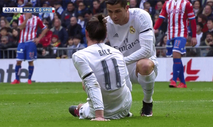 C.Ronaldo tới hỏi thăm khi Bale chấn thương