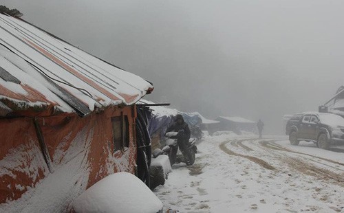 Đợt rét kỷ lục khiến nhiều tình vùng cao Nghệ An xuất hiện tuyết. Ảnh: Băng Trần.