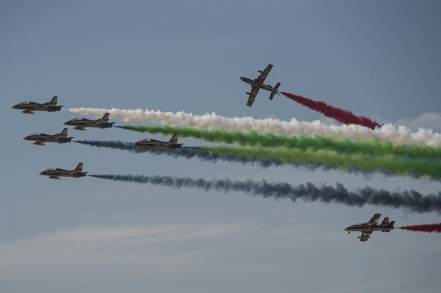 Các máy bay trình diễn tại Triển lãm hàng không Bahrain (Ảnh: Afcent)